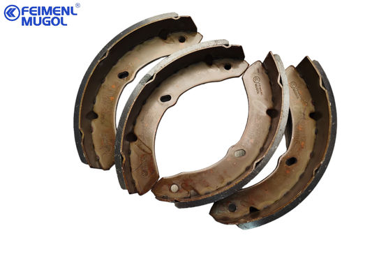 5-47110059 Calzado de freno trasero para camiones Isuzu Partes de freno NKR55 4JB1 600P 8970350851 100P