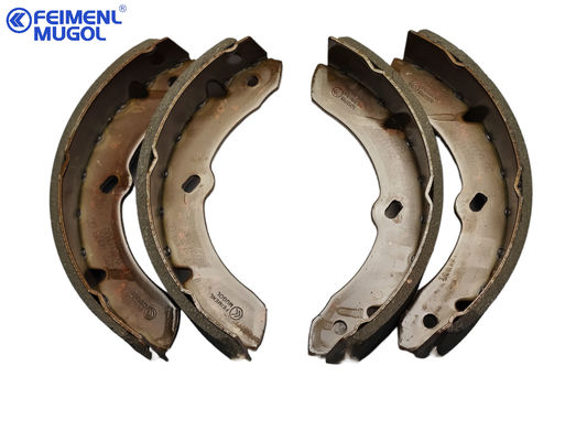 Buen precio 8-97035085 Isuzu Truck Brake Parts NKR55 4JB1 100P 600P Calzado del freno delantero 8970350851 en línea